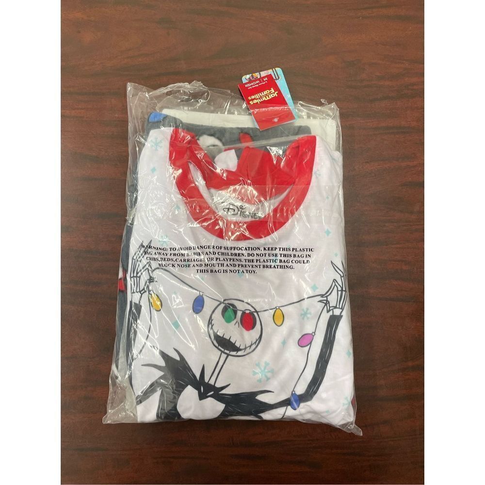 NWT Disney The Nightmare Before Christmas Women’s Two Piece Pajama Set- Medium